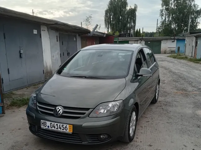 Volkswagen Golf Plus - фото 1
