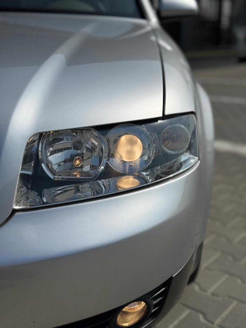 Audi A4 - фото 1