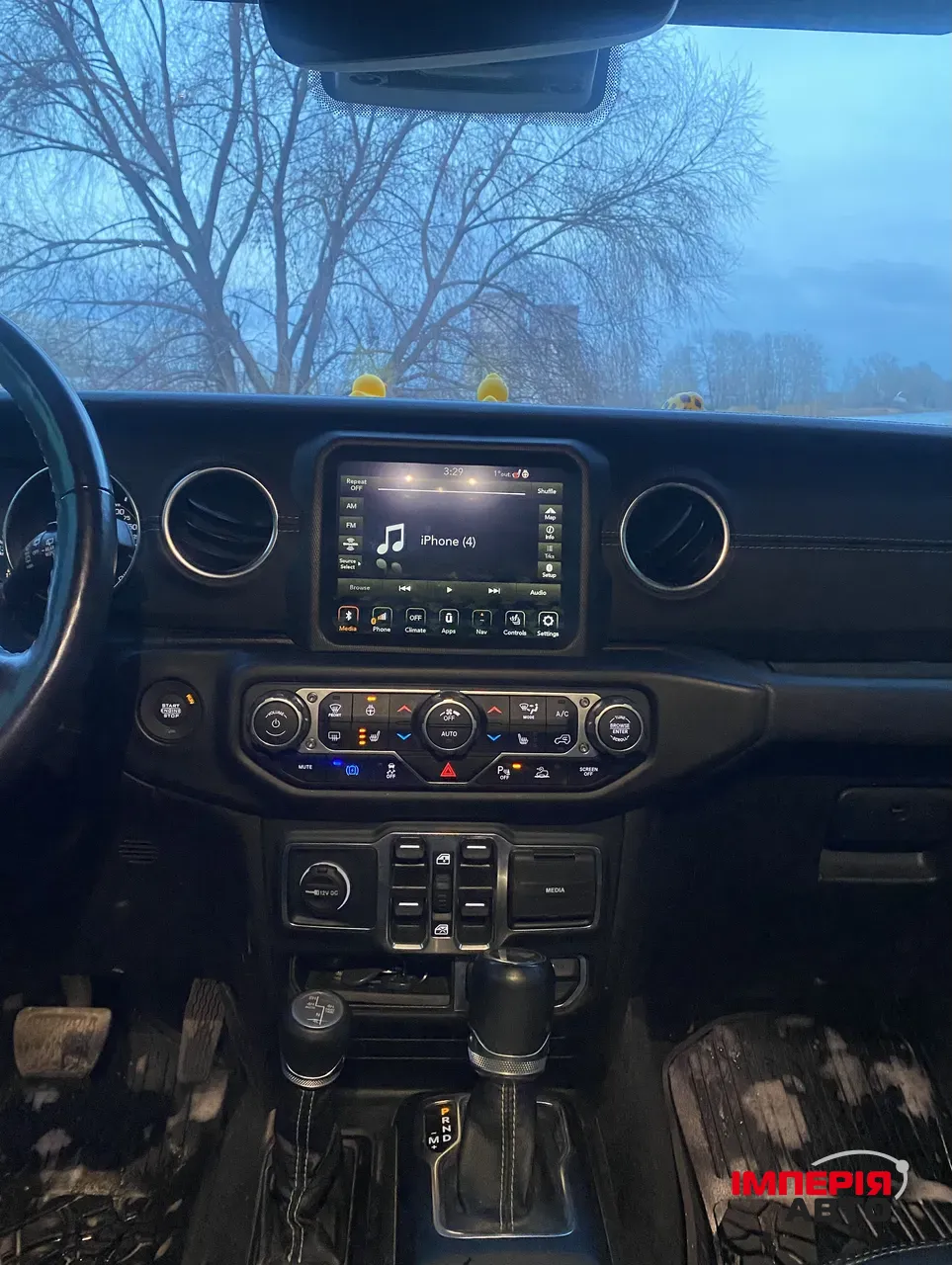 Jeep Wrangler - фото 16