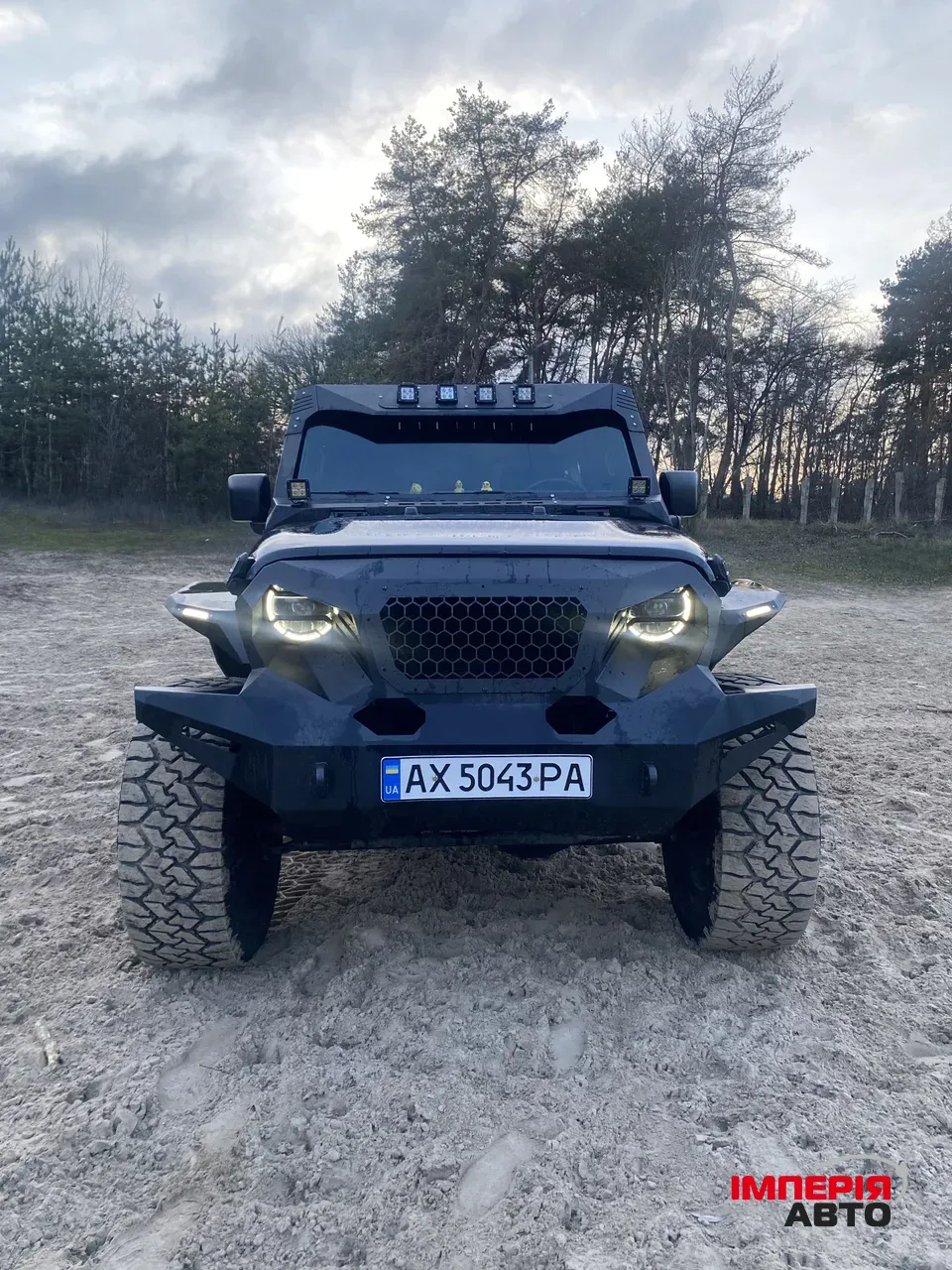 Jeep Wrangler - фото 8