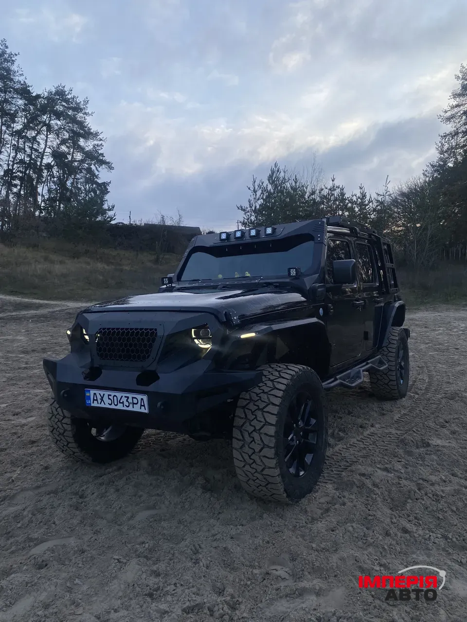 Jeep Wrangler - фото 1