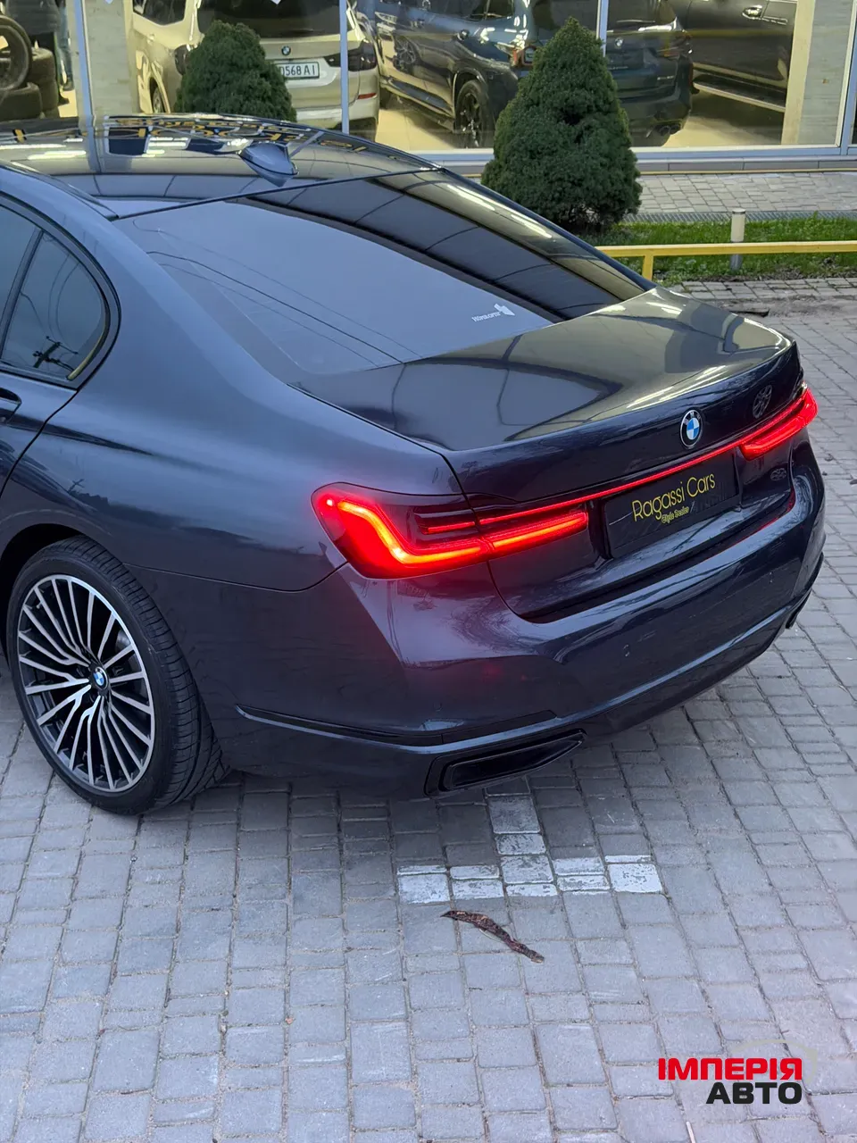 BMW 7 серії - фото 6