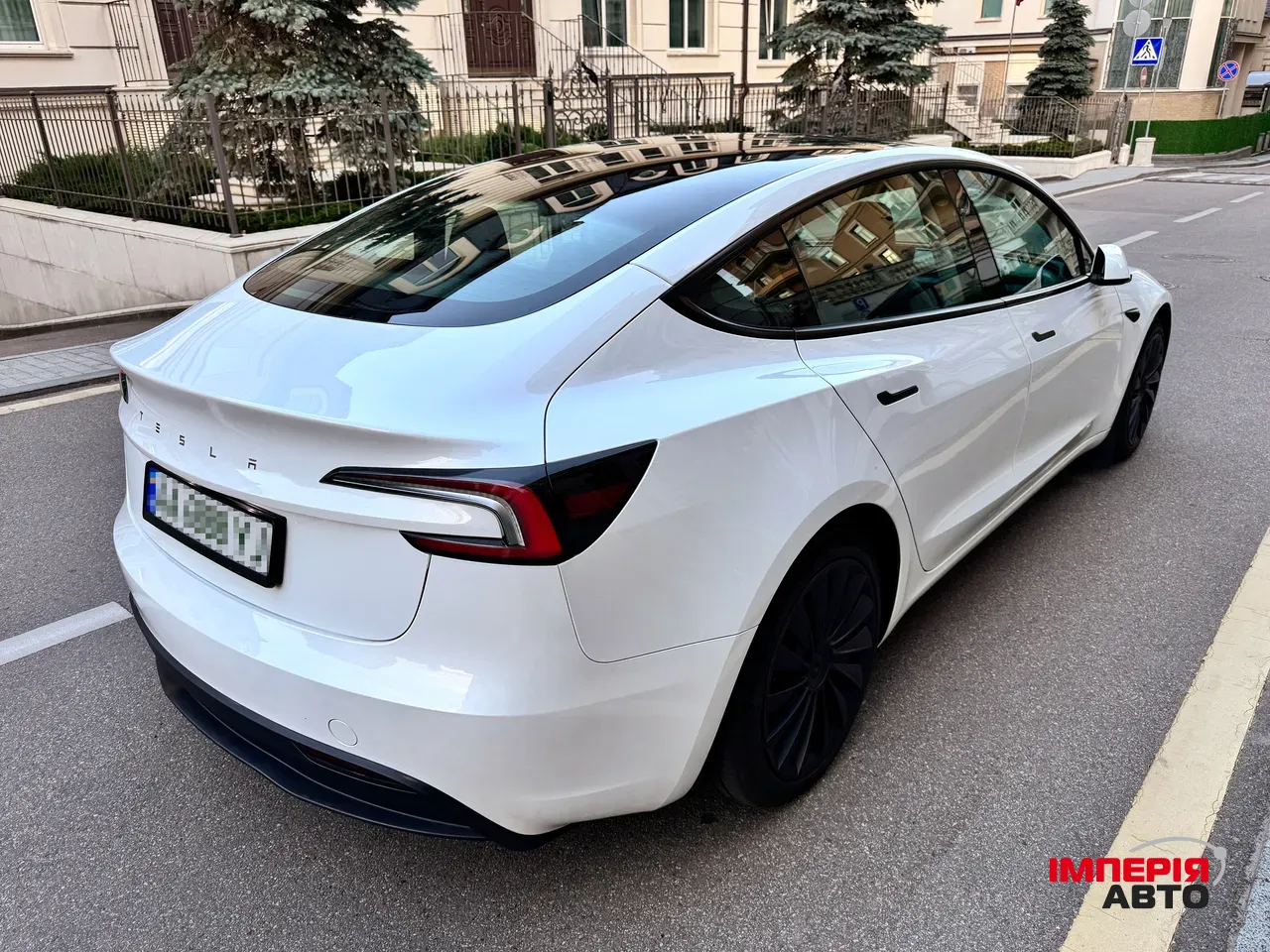 Tesla Model 3 - фото 4