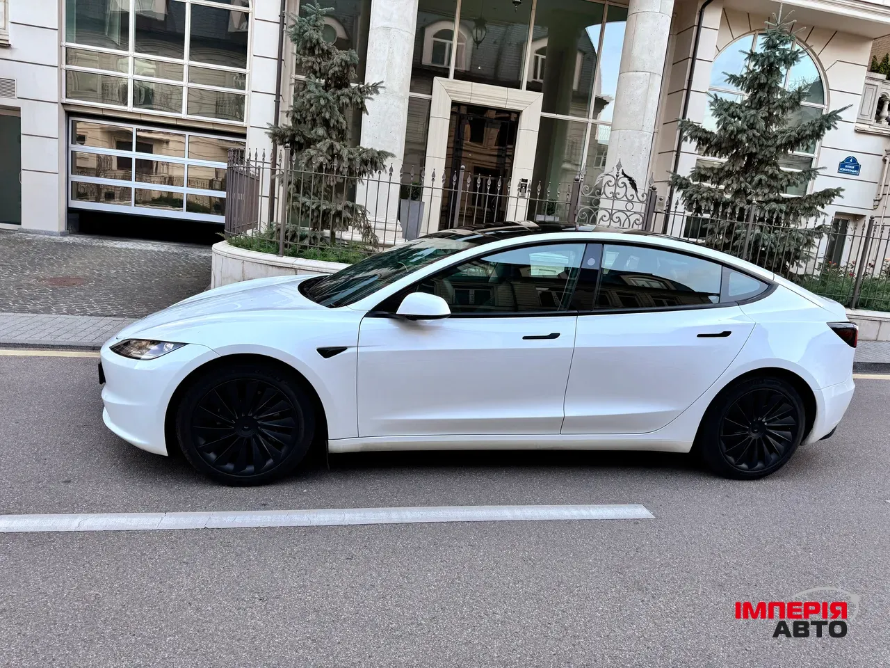 Tesla Model 3 - фото 3