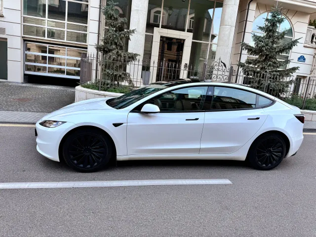 Tesla Model 3 - фото 3