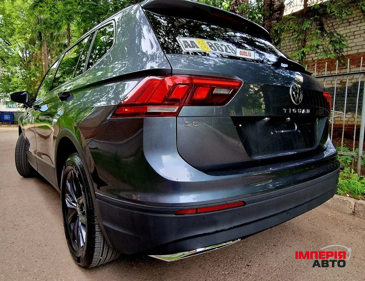 Volkswagen Tiguan - фото 8
