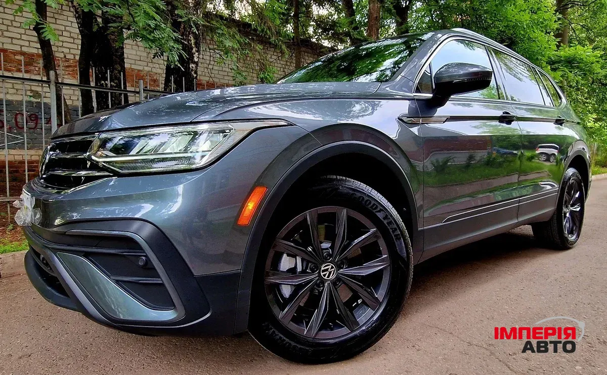 Volkswagen Tiguan - фото 4