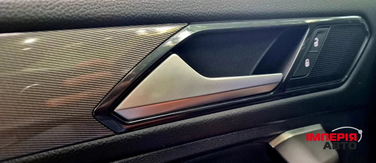 Volkswagen Tiguan - фото 20