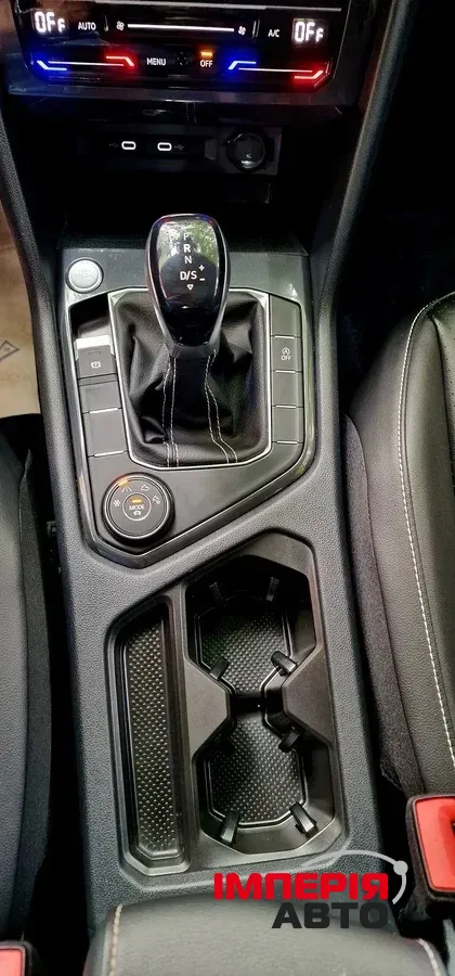 Volkswagen Tiguan - фото 24