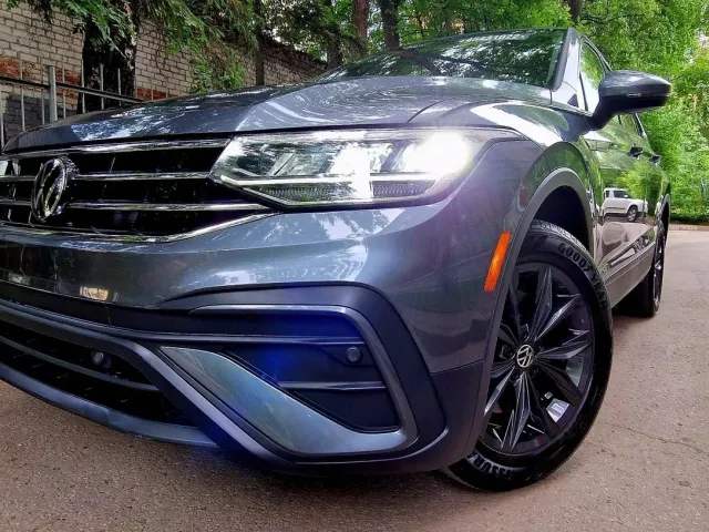Volkswagen Tiguan - фото 2