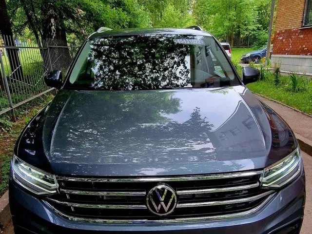 Volkswagen Tiguan - фото 1
