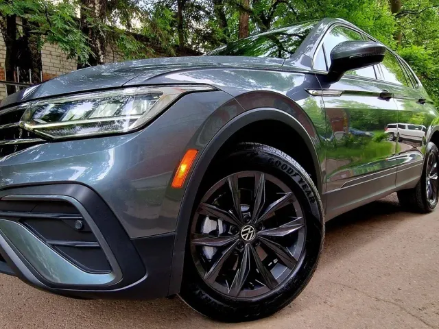 Volkswagen Tiguan - фото 3