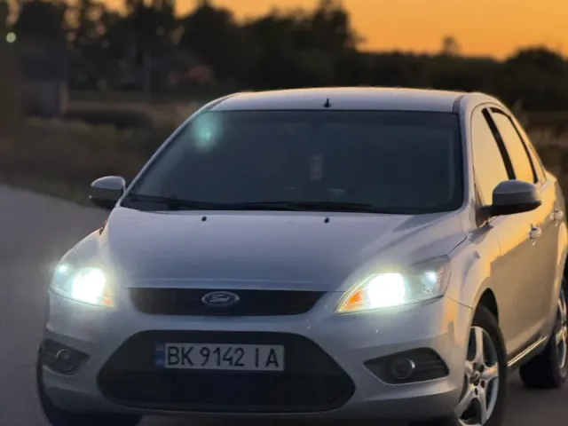 Ford Focus - фото 4