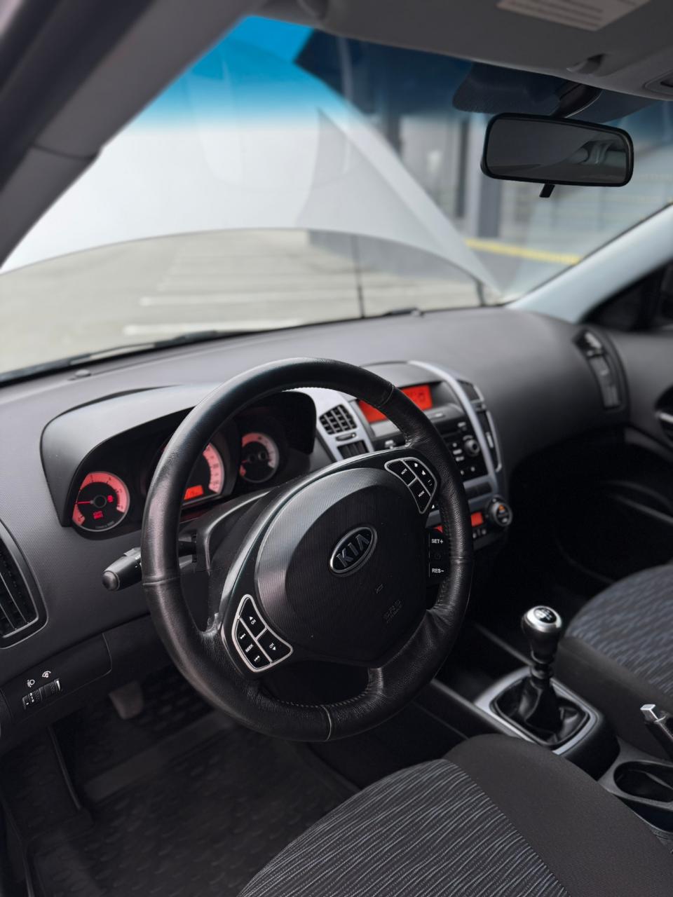 Kia Ceed - фото 7