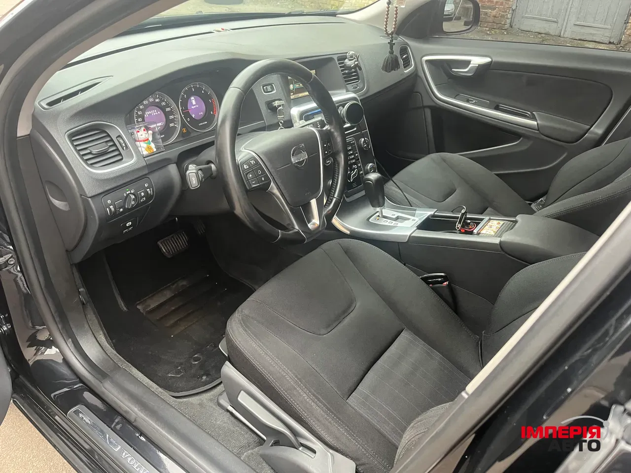 Volvo V60 - фото 9