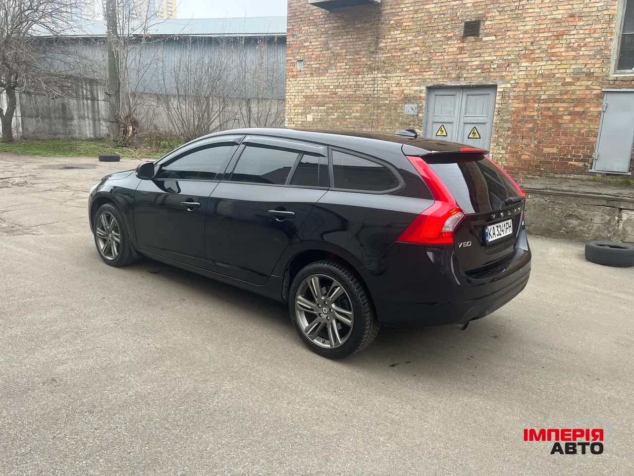 Volvo V60 - фото 11
