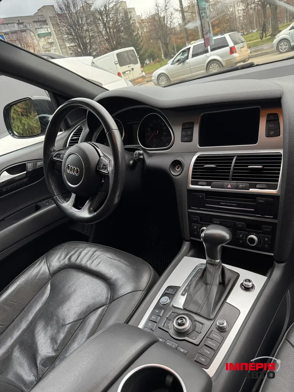 Audi Q7 - фото 27