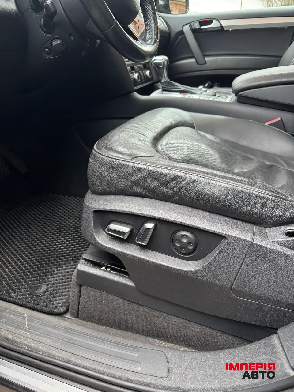 Audi Q7 - фото 15