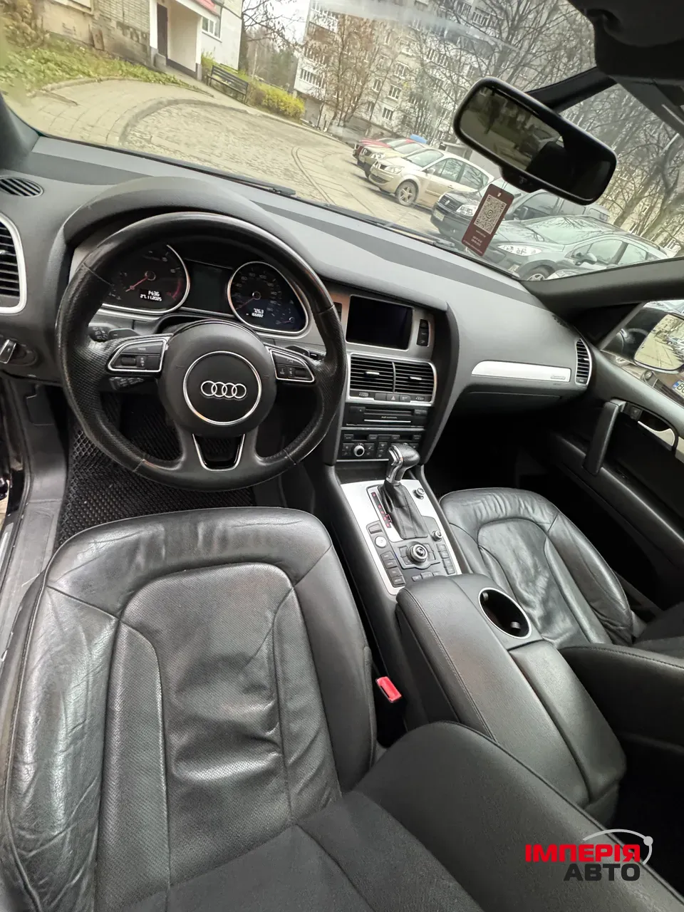 Audi Q7 - фото 11