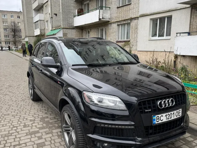Audi Q7 - фото 1