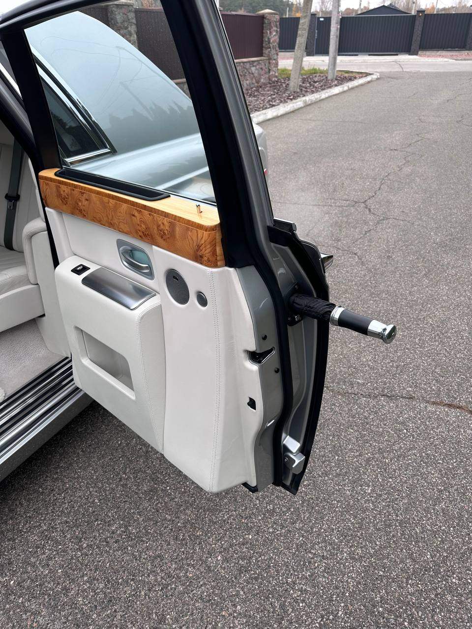 Rolls-Royce Phantom - фото 12