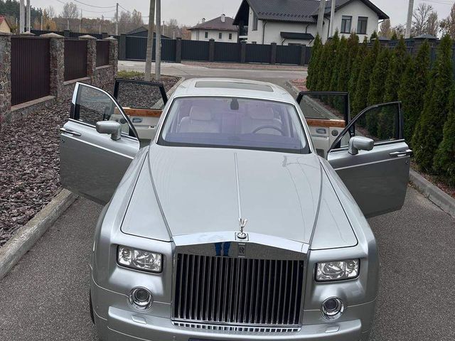 Rolls-Royce Phantom - фото 3