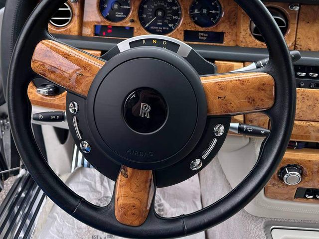 Rolls-Royce Phantom - фото 4