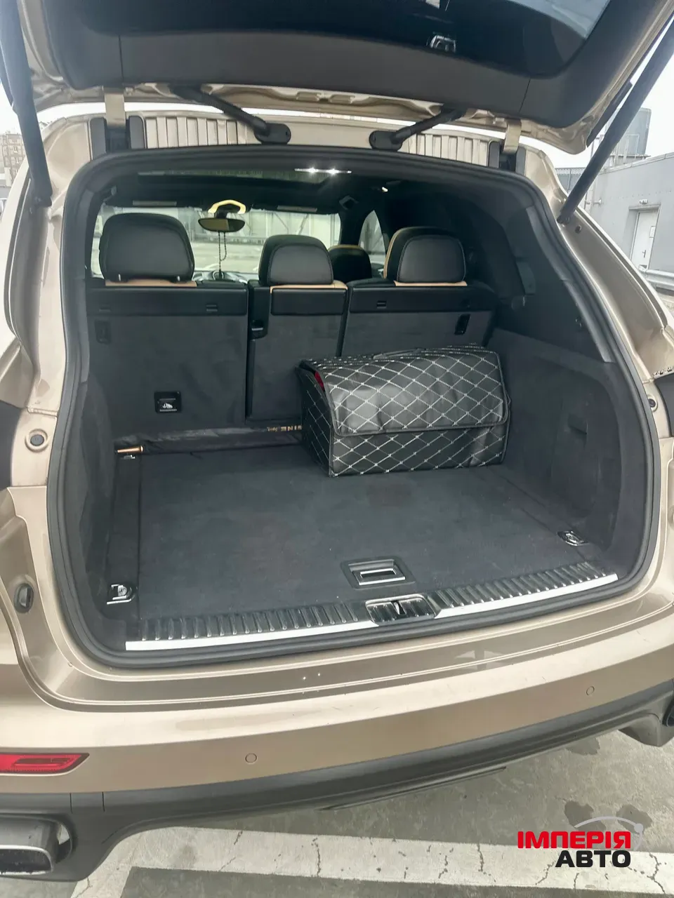 Porsche Cayenne - фото 28