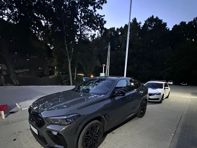 BMW X6 M - фото 1