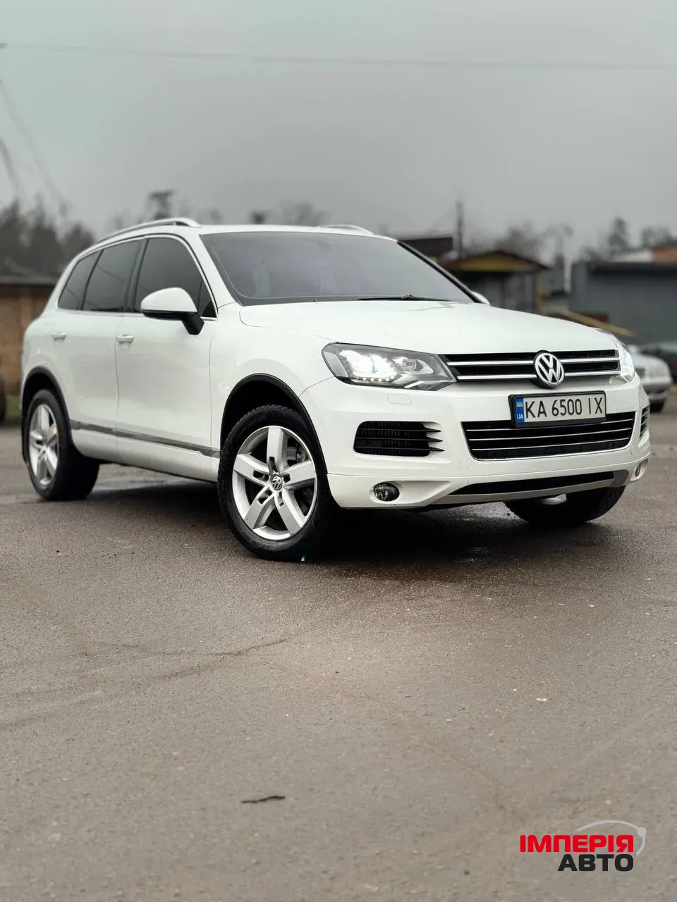 Volkswagen Touareg - фото 1