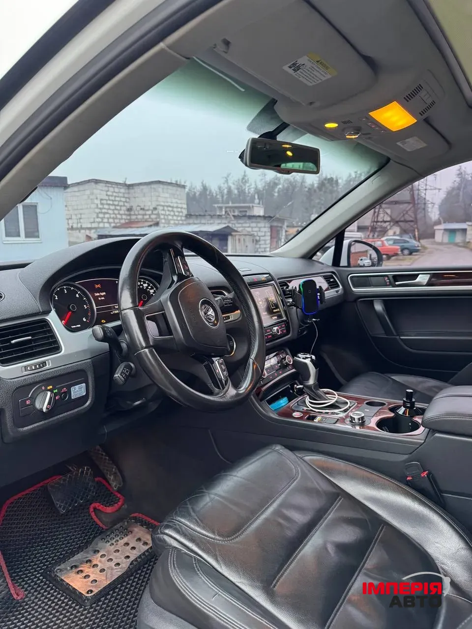 Volkswagen Touareg - фото 11