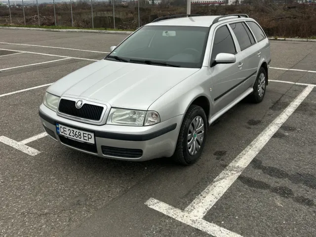 Skoda Octavia - фото 3