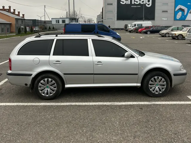 Skoda Octavia - фото 5