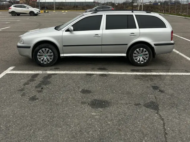 Skoda Octavia - фото 4