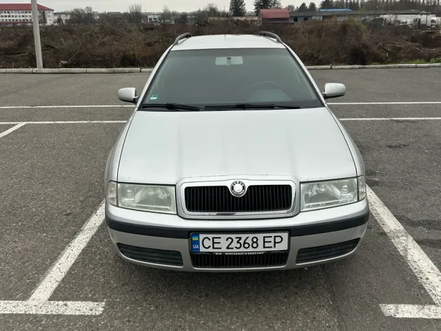 Skoda Octavia - фото 2