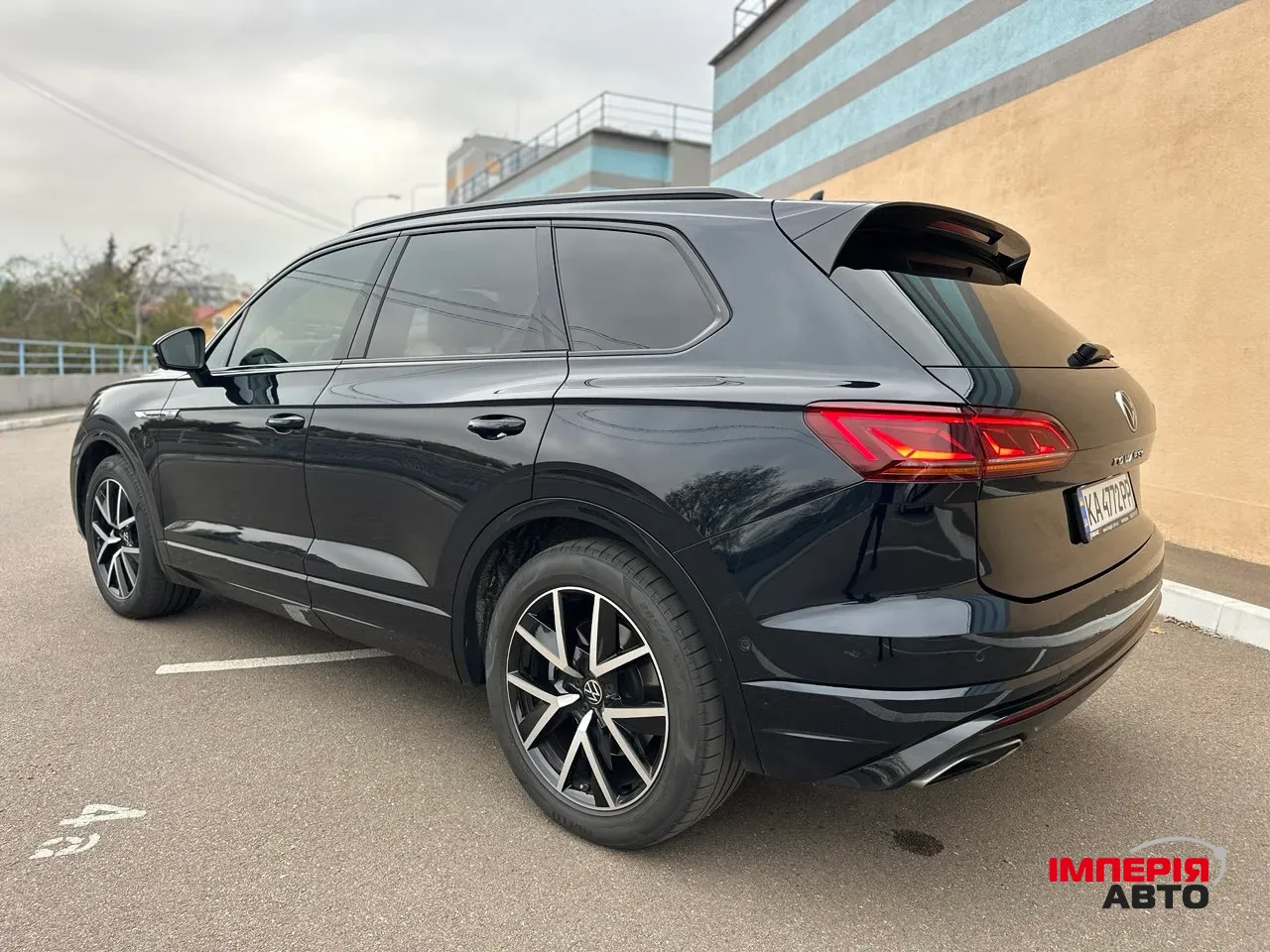Volkswagen Touareg - фото 6