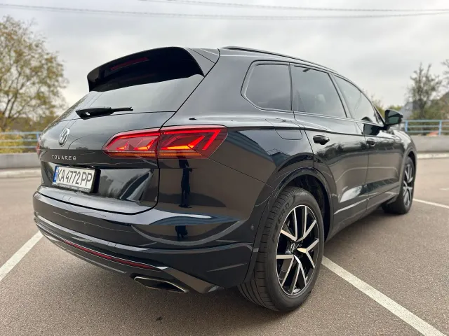 Volkswagen Touareg - фото 5