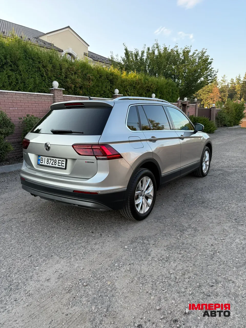 Volkswagen Tiguan - фото 4