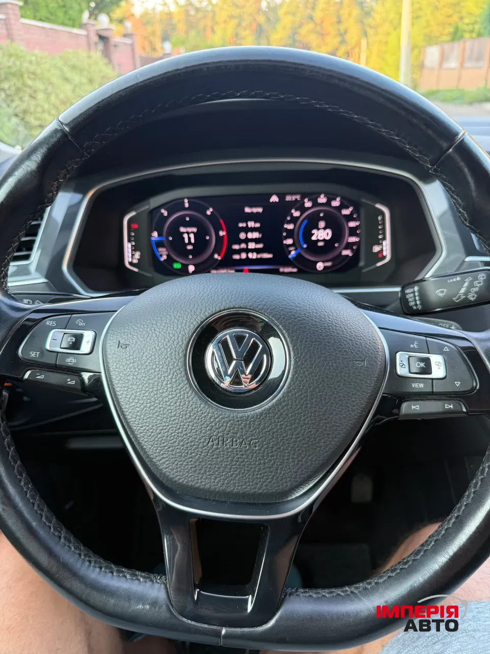 Volkswagen Tiguan - фото 9