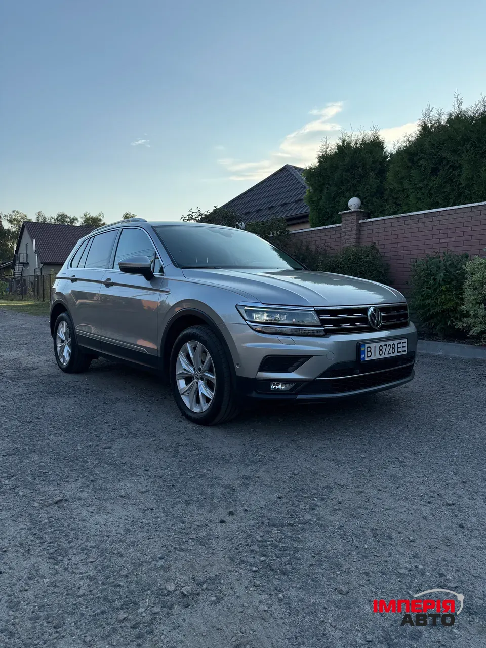 Volkswagen Tiguan - фото 1