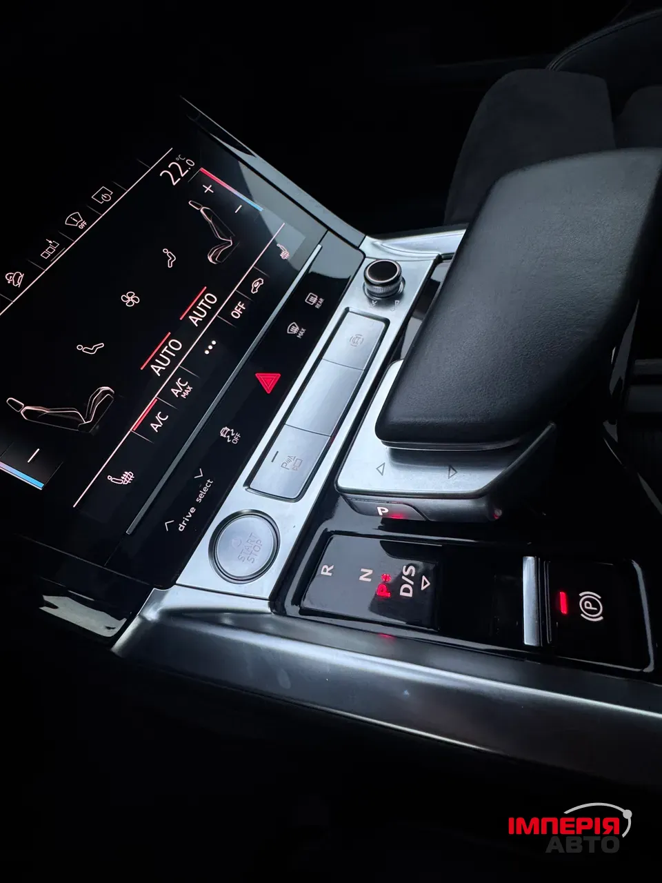 Audi e-tron - фото 15