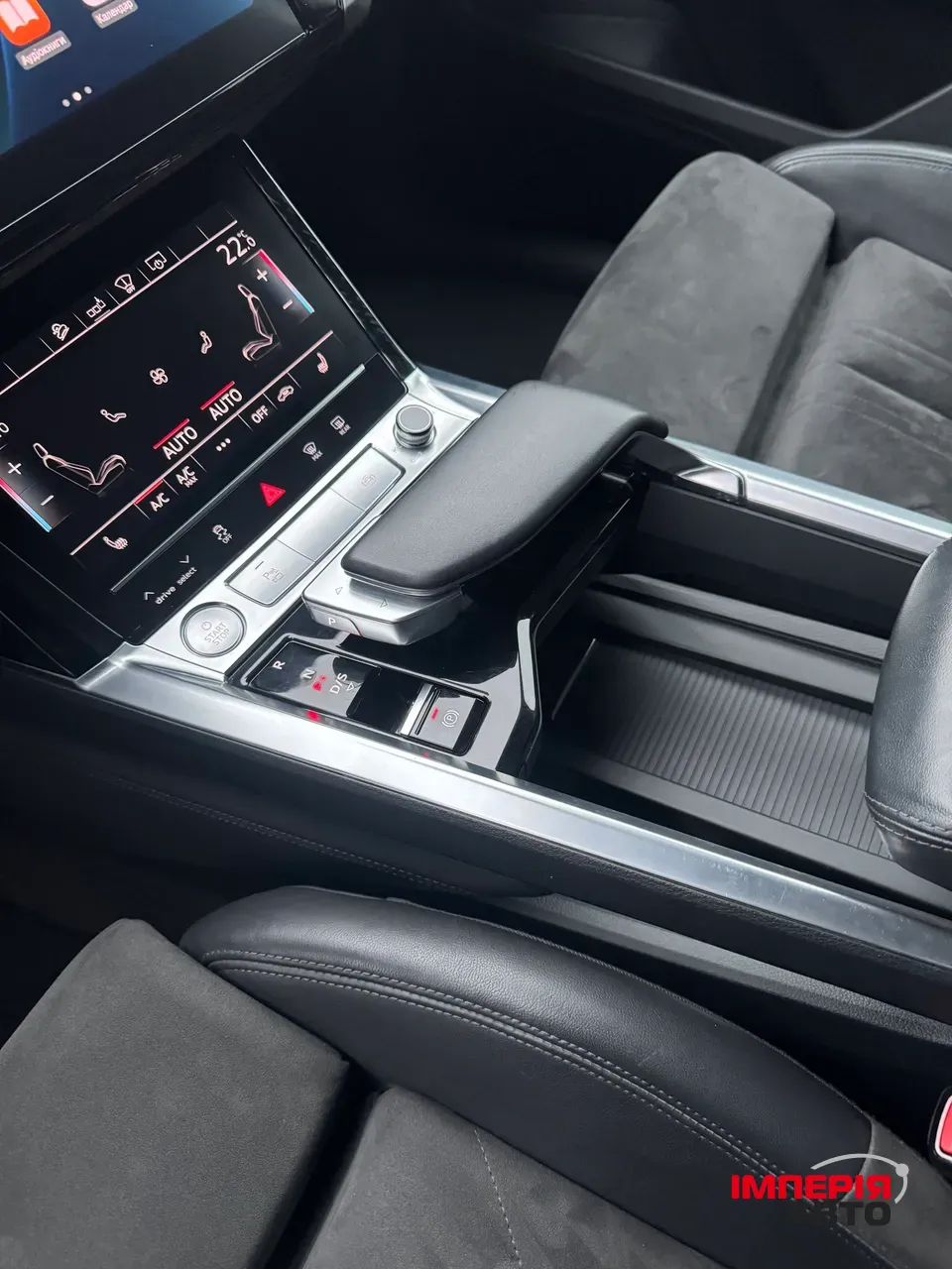 Audi e-tron - фото 17