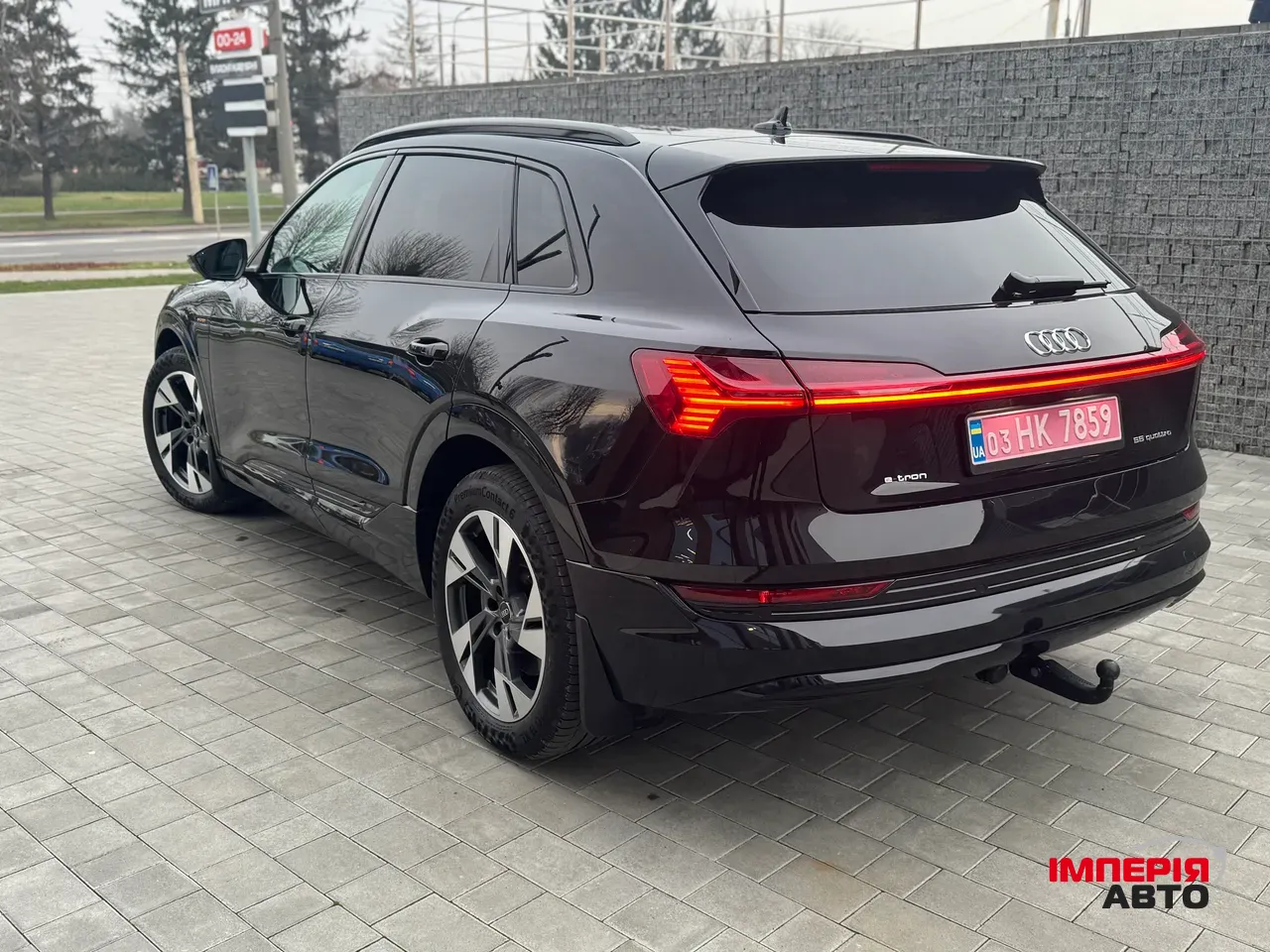 Audi e-tron - фото 9