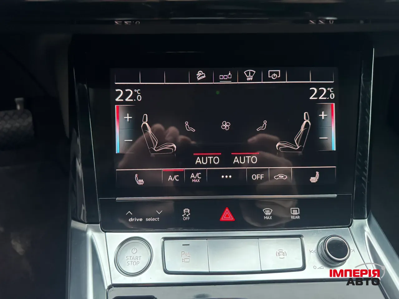 Audi e-tron - фото 29