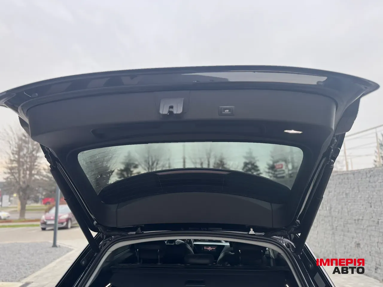 Audi e-tron - фото 22