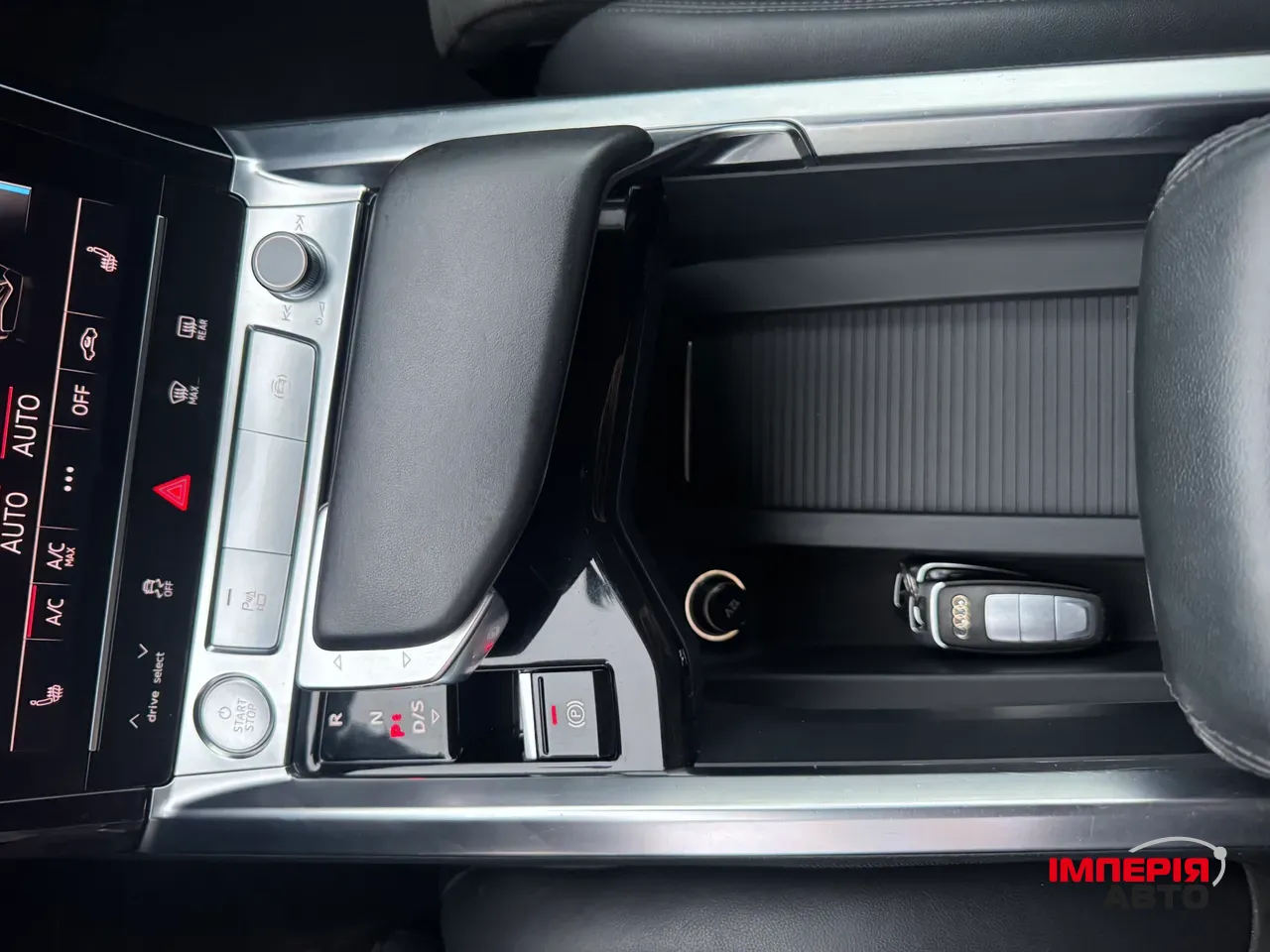 Audi e-tron - фото 31