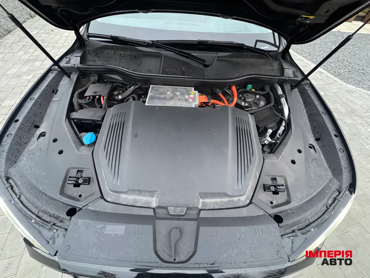 Audi e-tron - фото 38