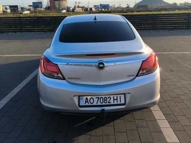 Opel Insignia - фото 3