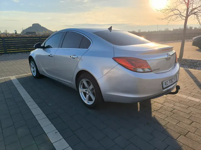 Opel Insignia - фото 2