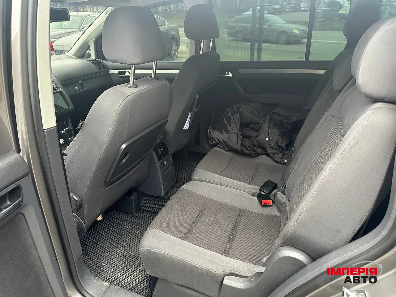 Volkswagen Touran - фото 5